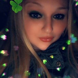 Meet your Posher, Allisn